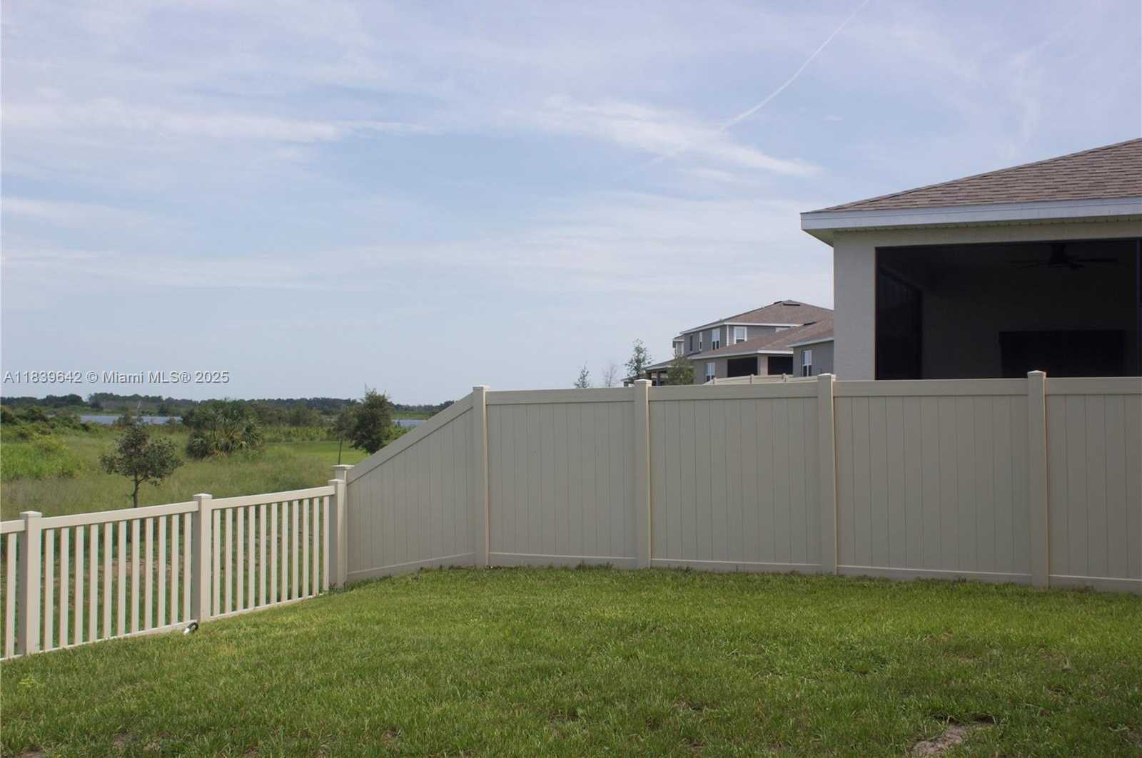 Small Image of 856 NORTH EAST GRIFFON AVE, Other City - In The State Of Florida Number 20