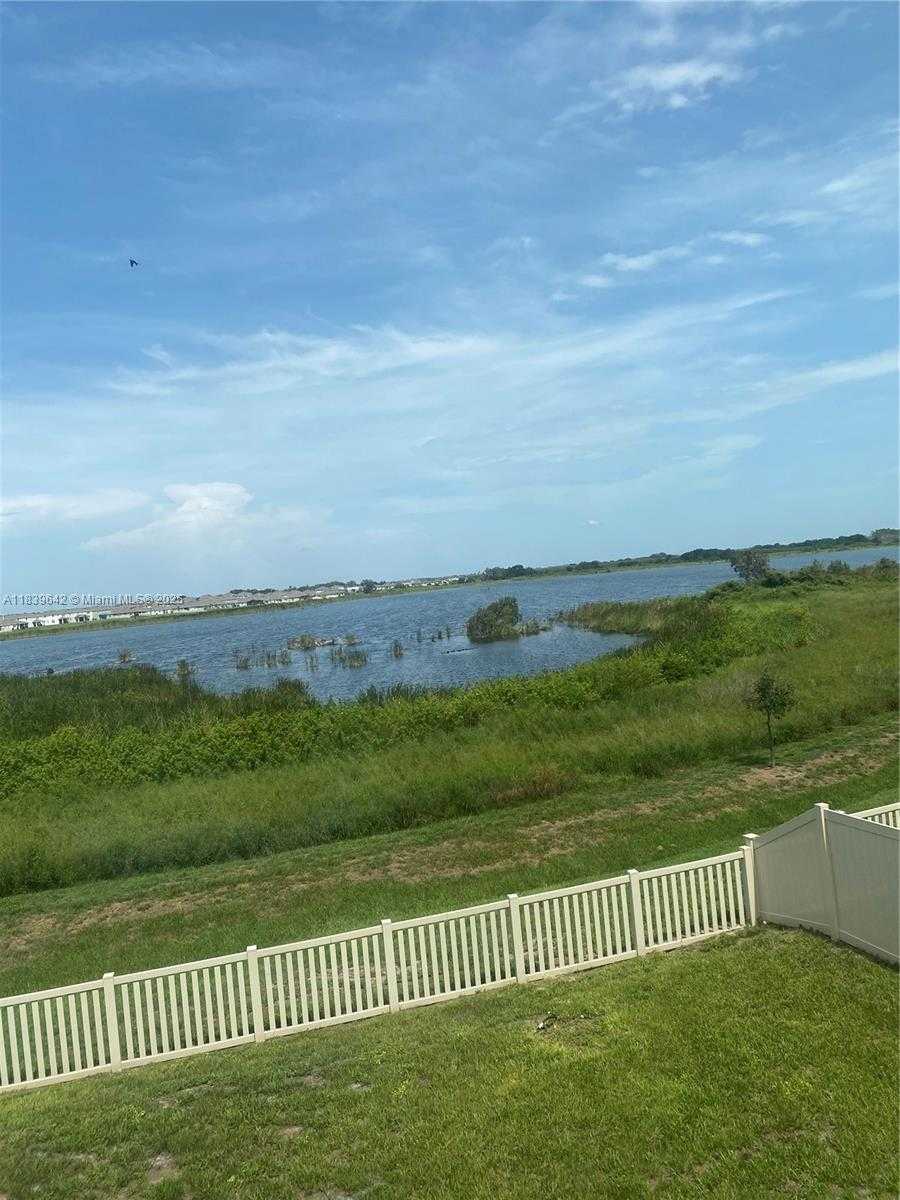 Small Image of 856 NORTH EAST GRIFFON AVE, Other City - In The State Of Florida Number 26