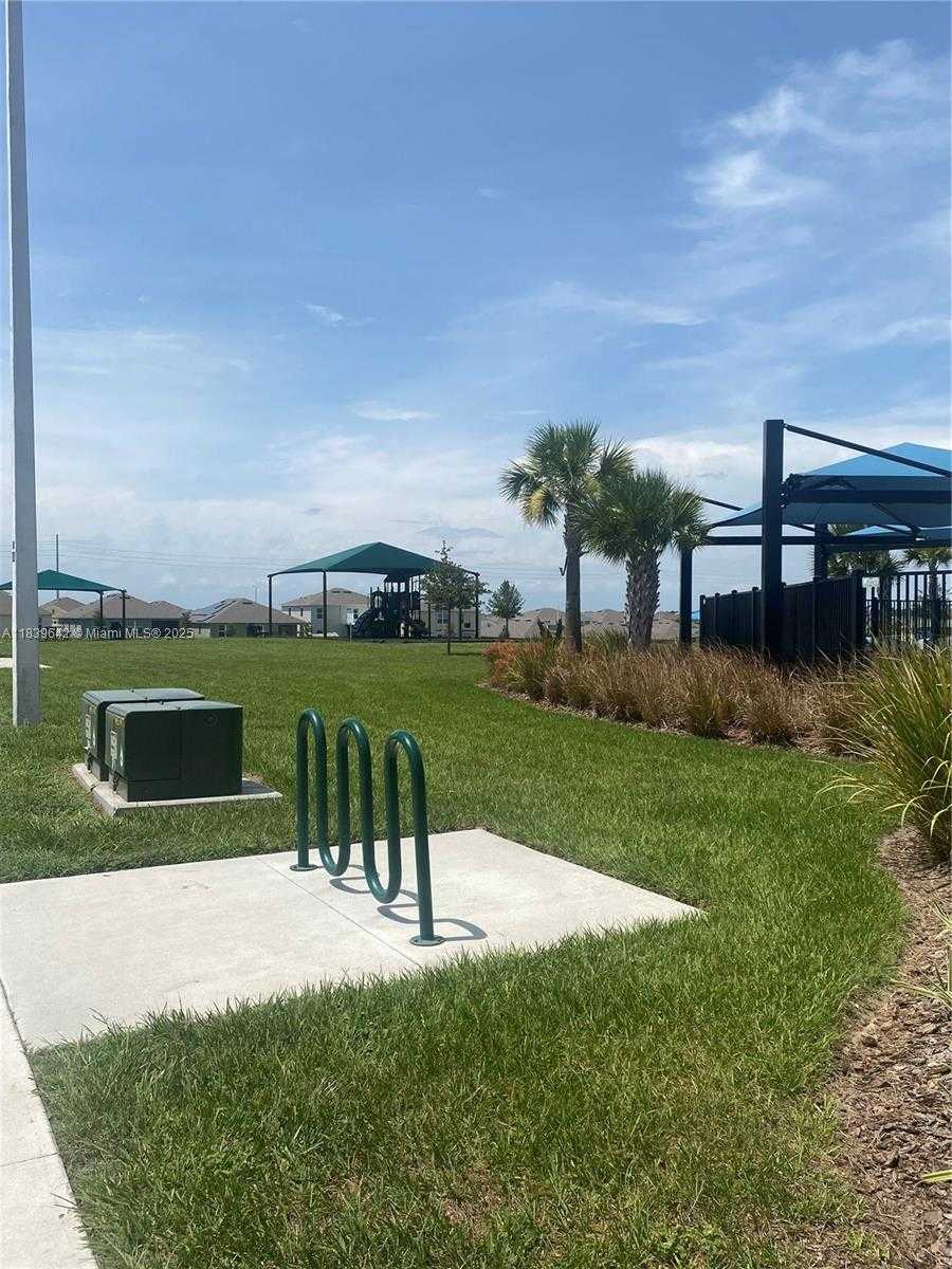 Small Image of 856 NORTH EAST GRIFFON AVE, Other City - In The State Of Florida Number 28
