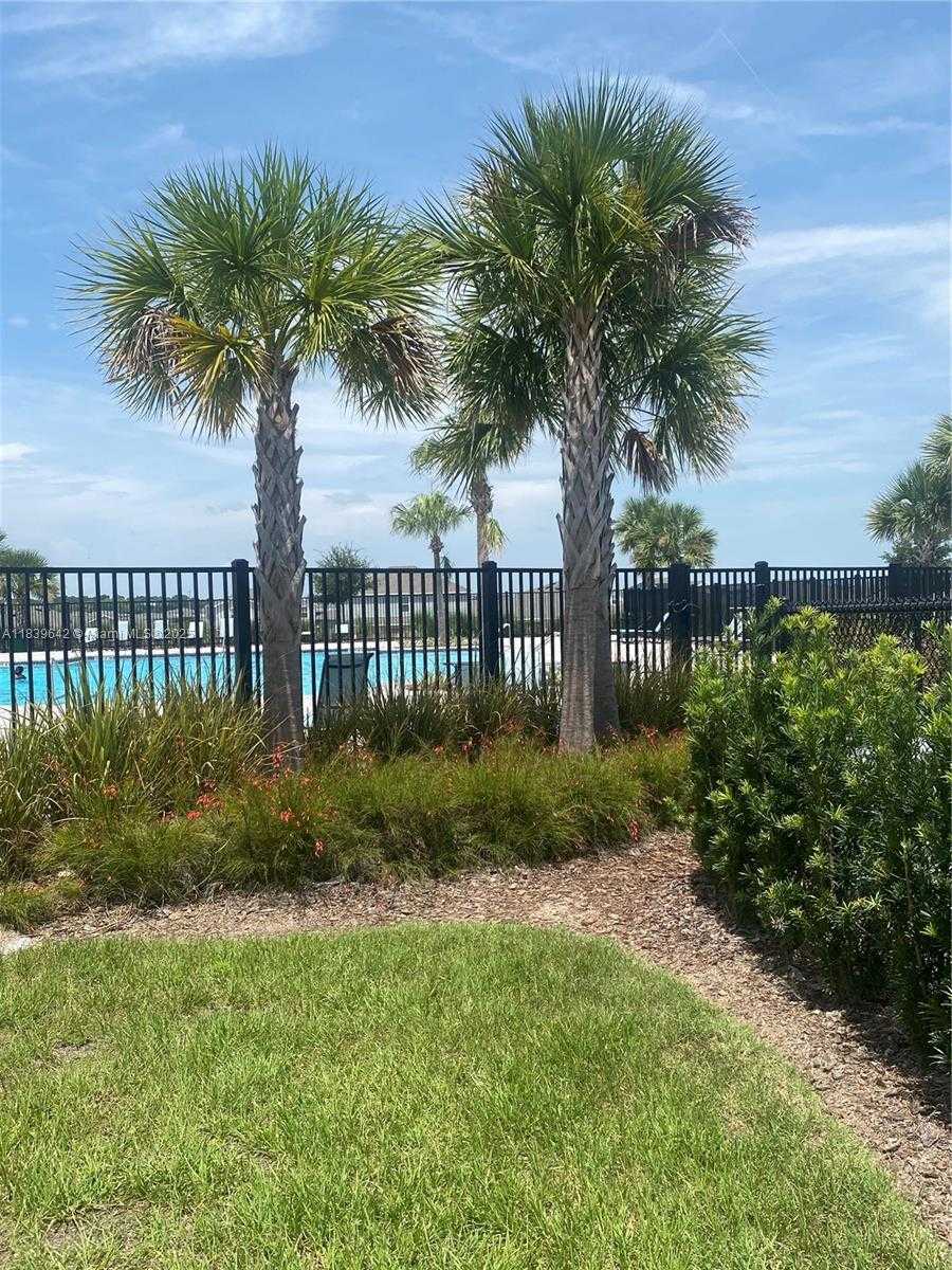 Small Image of 856 NORTH EAST GRIFFON AVE, Other City - In The State Of Florida Number 29