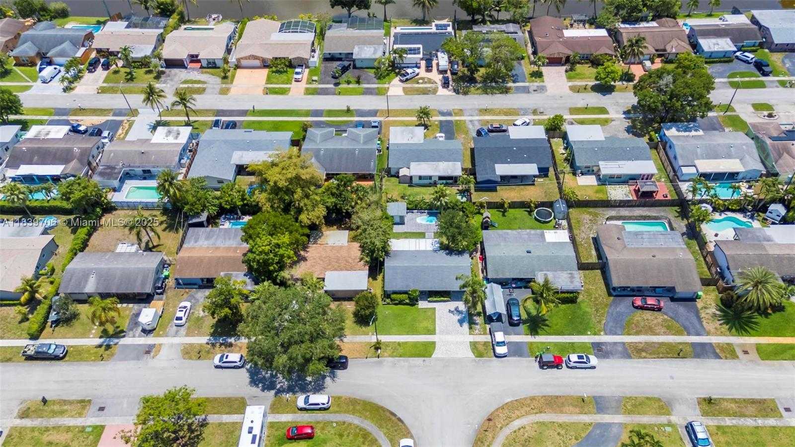 Small Image of 11940 NORTH WEST 33RD ST, Sunrise Number 38