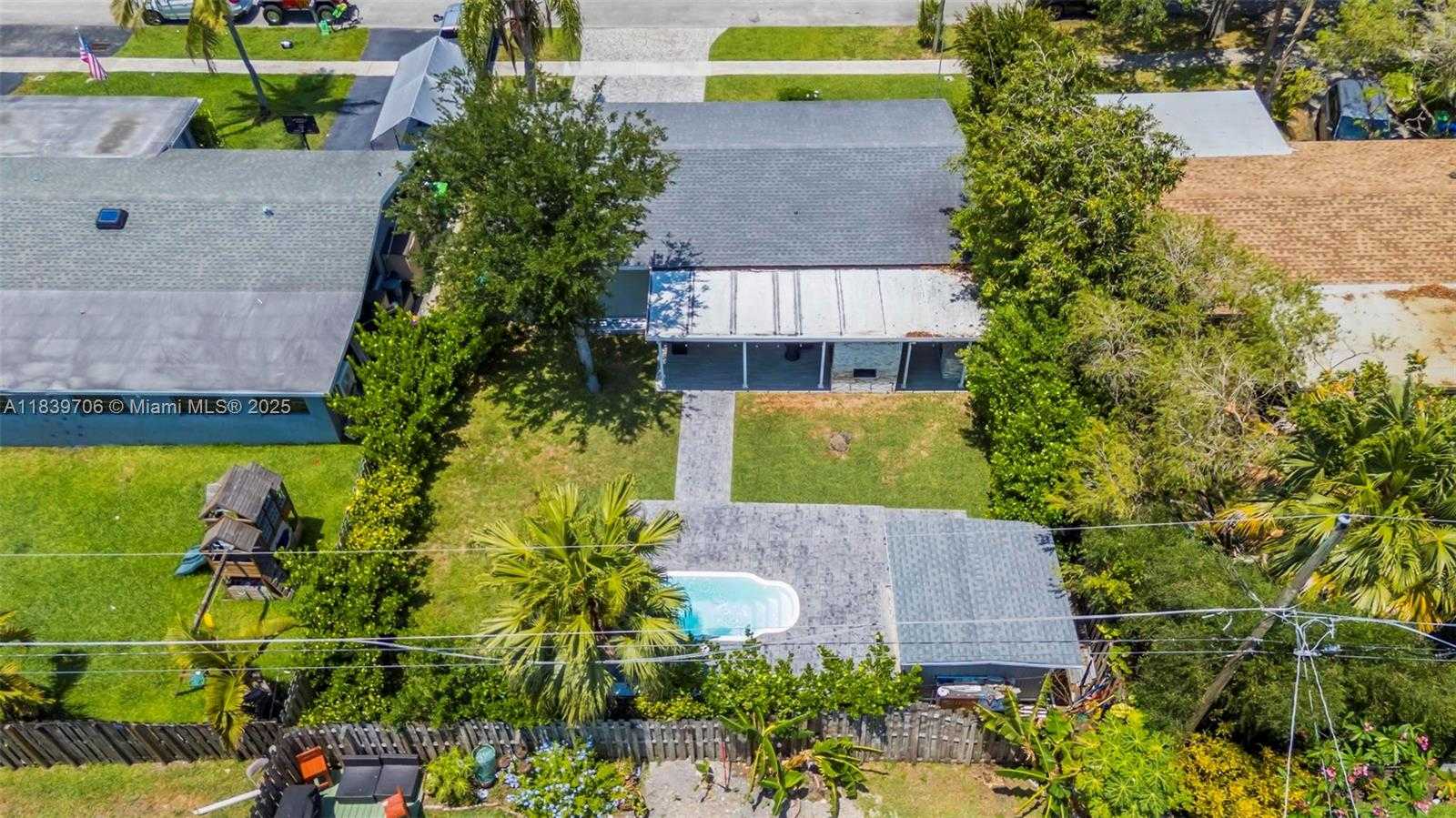 Small Image of 11940 NORTH WEST 33RD ST, Sunrise Number 45