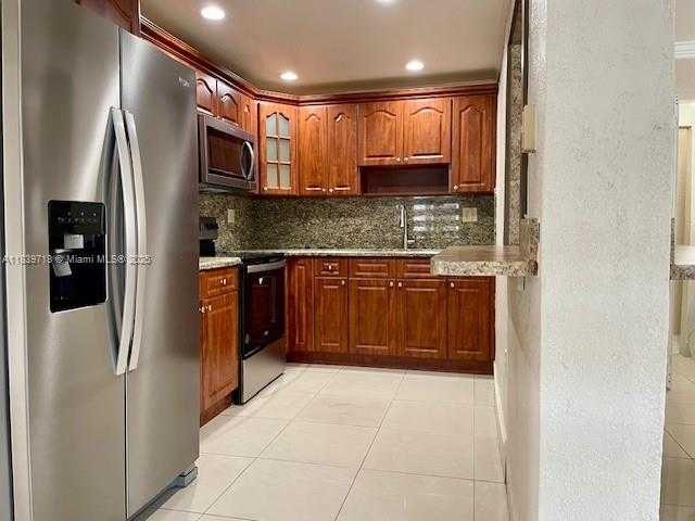 Small Image of 330 WEST 40TH PL, Hialeah Number 10