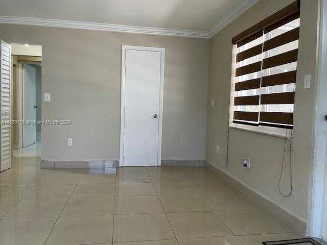 Small Image of 330 WEST 40TH PL, Hialeah Number 11