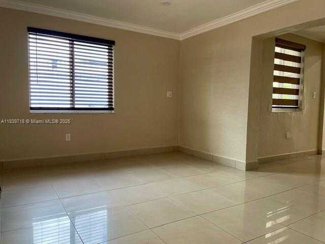 Small Image of 330 WEST 40TH PL, Hialeah Number 12