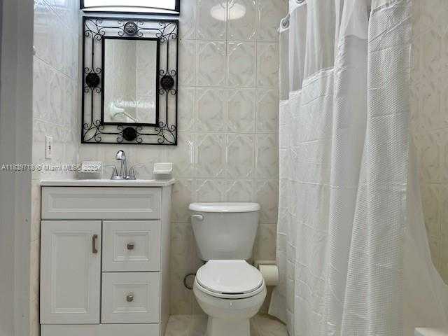 Small Image of 330 WEST 40TH PL, Hialeah Number 13