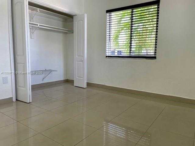 Small Image of 330 WEST 40TH PL, Hialeah Number 6