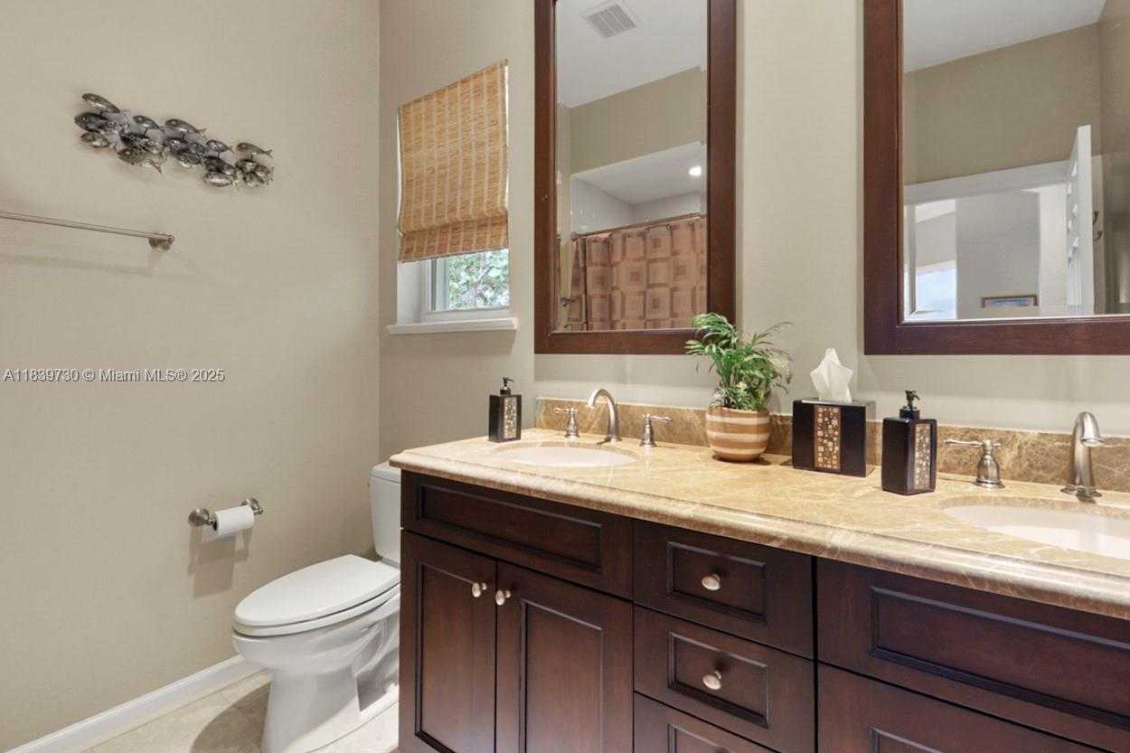 Small Image of 18650 SOUTH EAST RIVER RIDGE RD, Jupiter Number 29