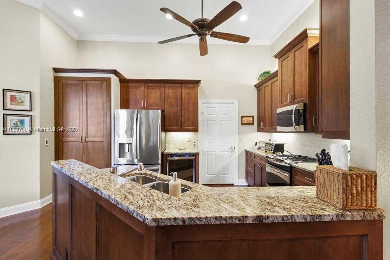 Small Image of 18650 SOUTH EAST RIVER RIDGE RD, Jupiter Number 4