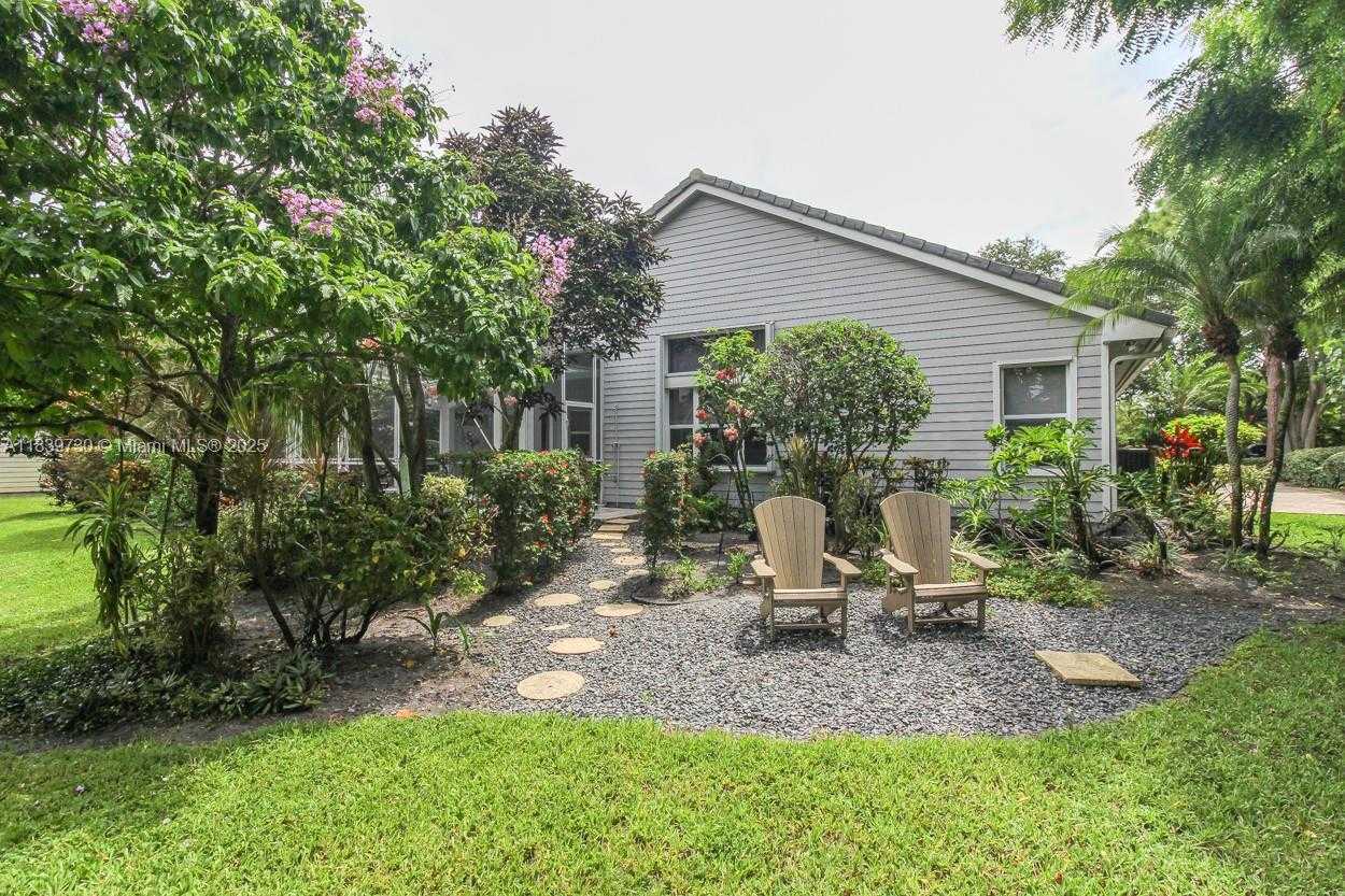 Small Image of 18650 SOUTH EAST RIVER RIDGE RD, Jupiter Number 40