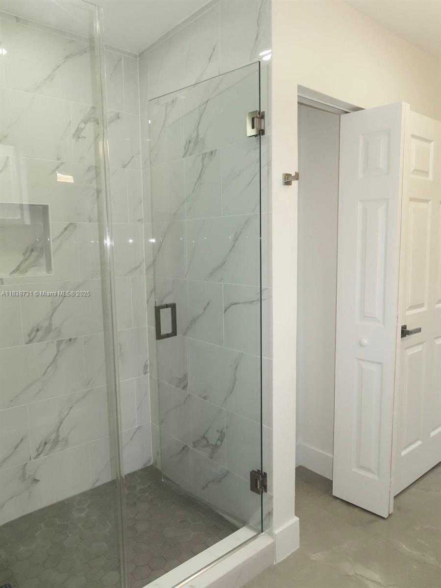 Small Image of 21991 SOUTH WEST 252ND ST, Homestead Number 15