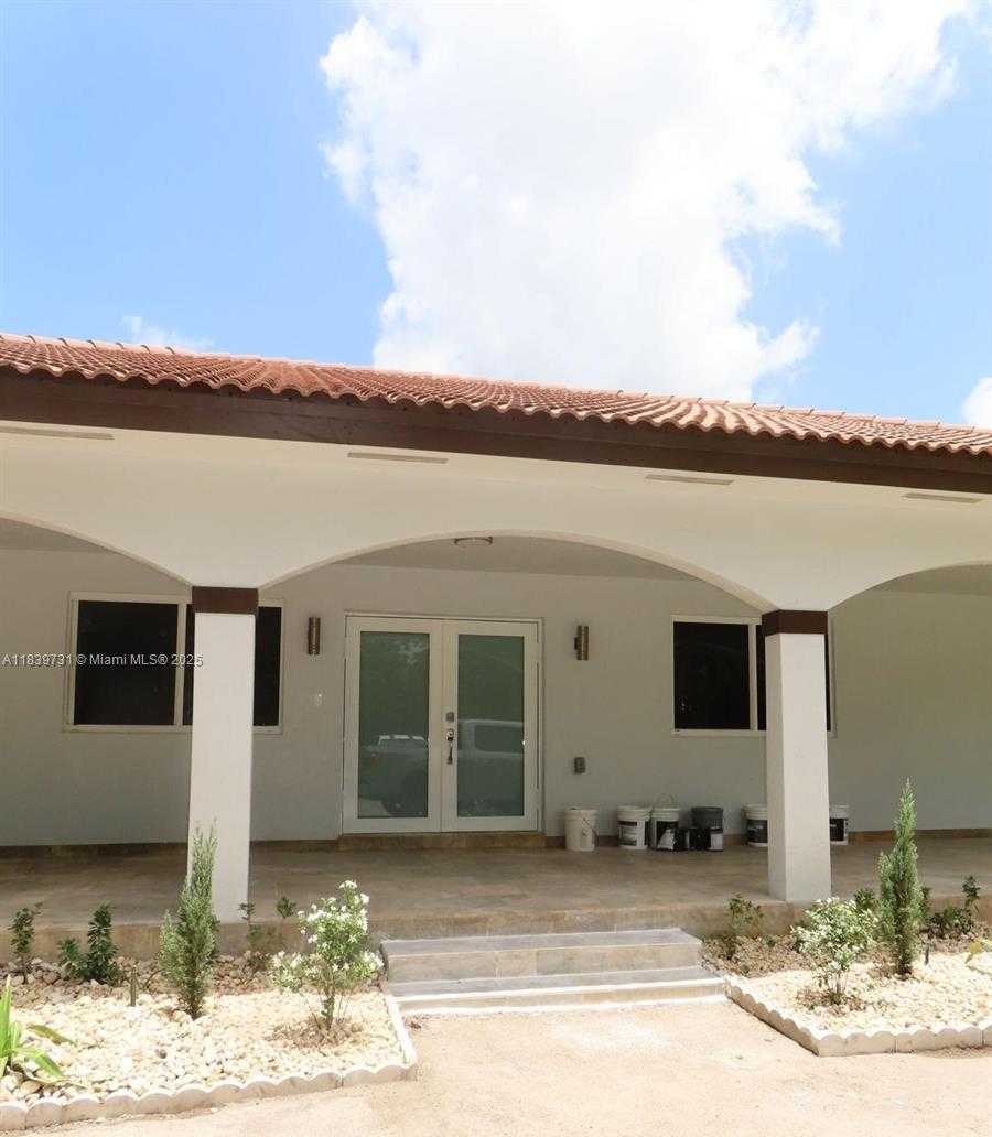 Small Image of 21991 SOUTH WEST 252ND ST, Homestead Number 2