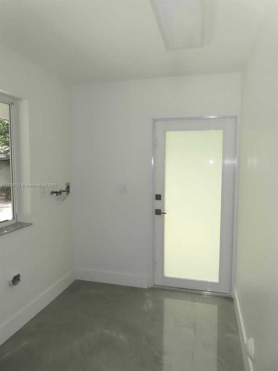 Small Image of 21991 SOUTH WEST 252ND ST, Homestead Number 20