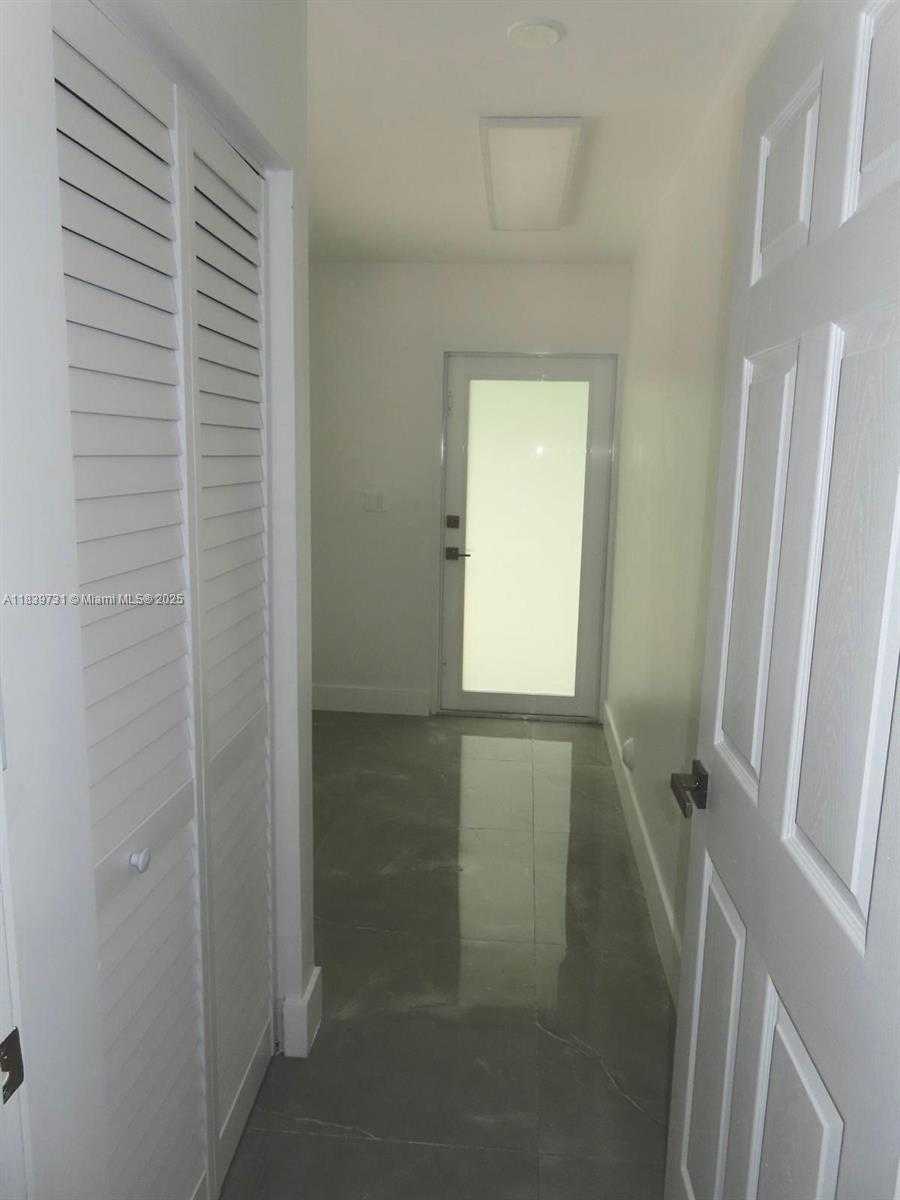 Small Image of 21991 SOUTH WEST 252ND ST, Homestead Number 22