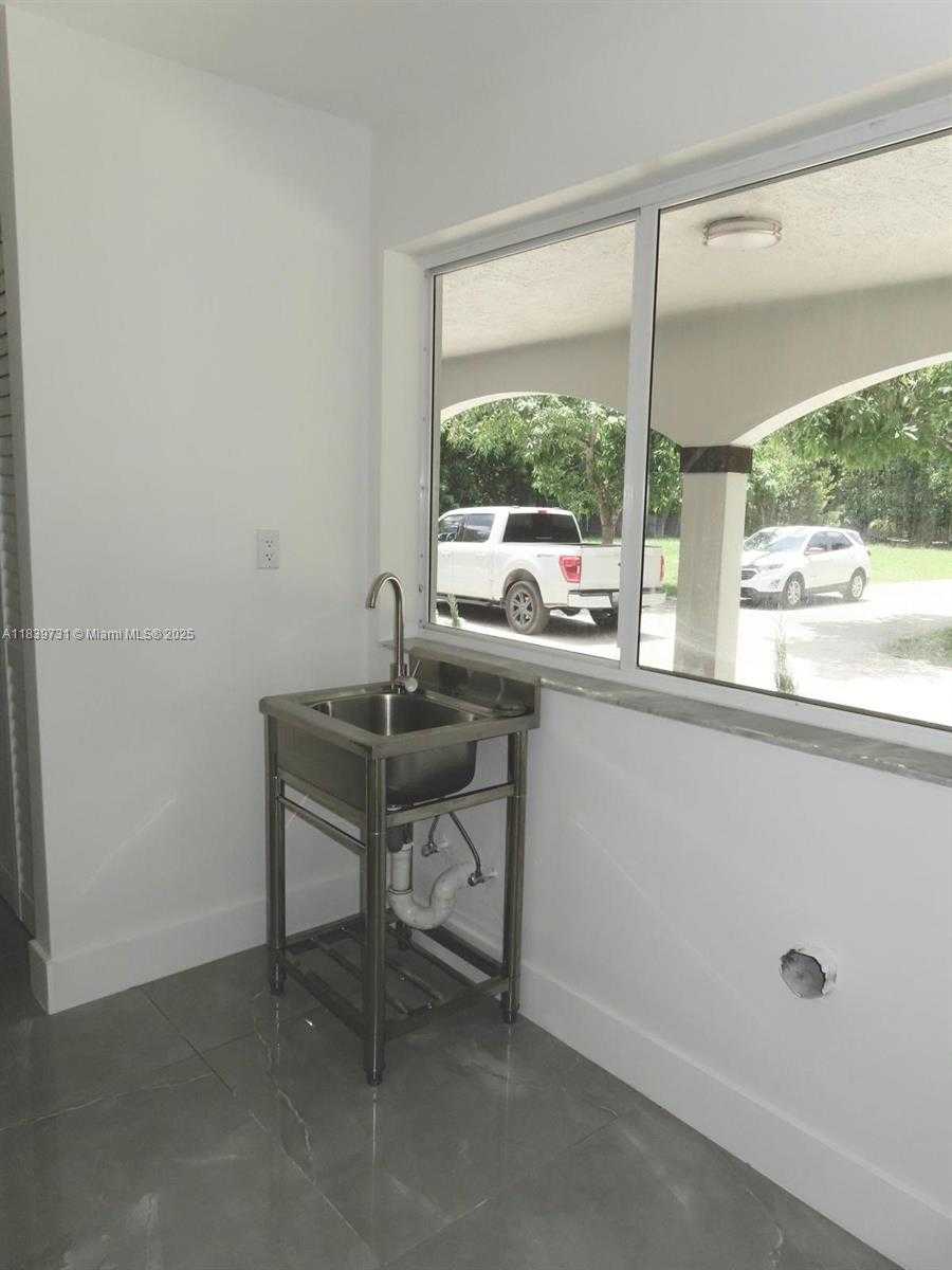 Small Image of 21991 SOUTH WEST 252ND ST, Homestead Number 23