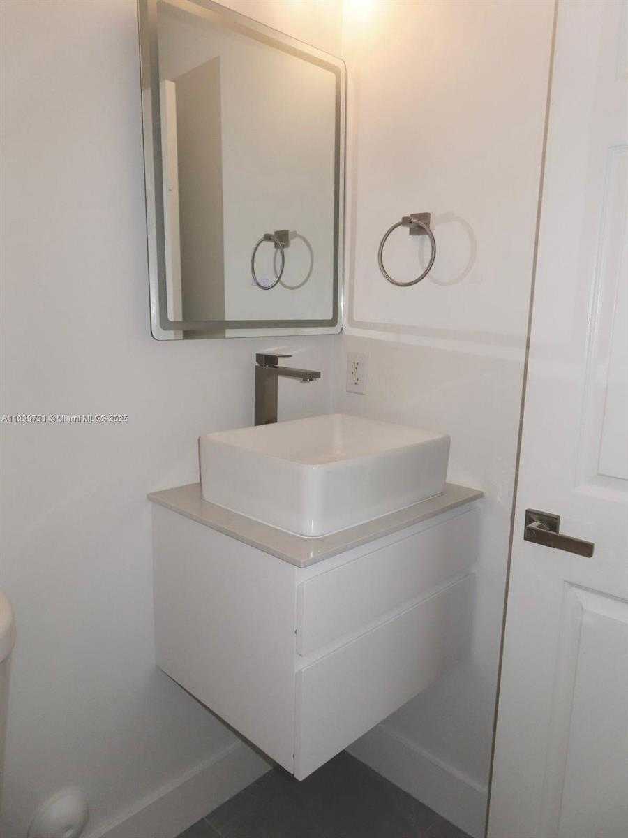 Small Image of 21991 SOUTH WEST 252ND ST, Homestead Number 24