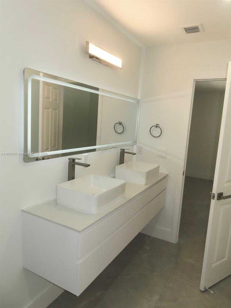 Small Image of 21991 SOUTH WEST 252ND ST, Homestead Number 27