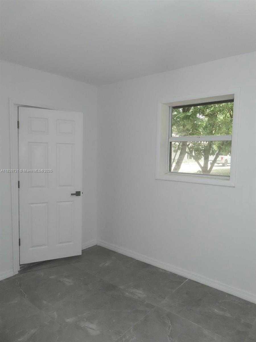 Small Image of 21991 SOUTH WEST 252ND ST, Homestead Number 30