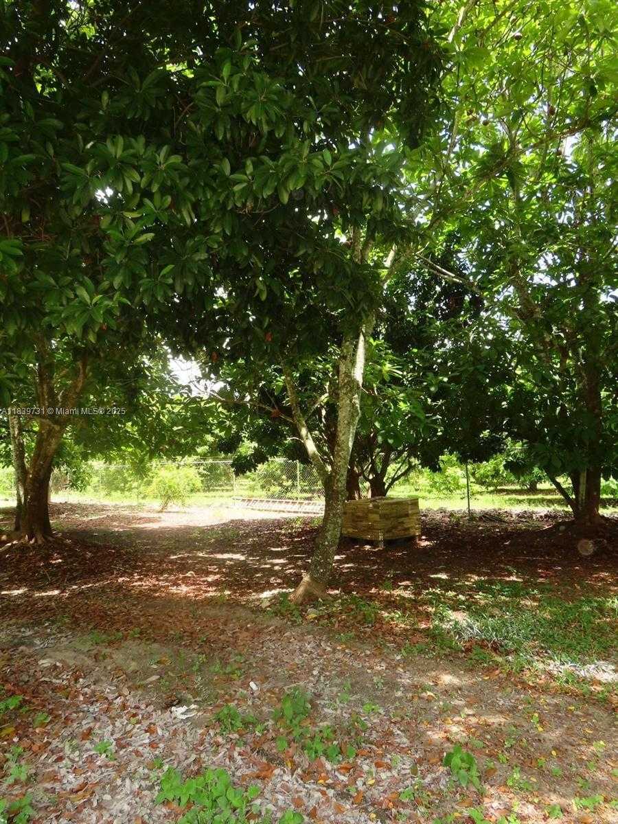 Small Image of 21991 SOUTH WEST 252ND ST, Homestead Number 41