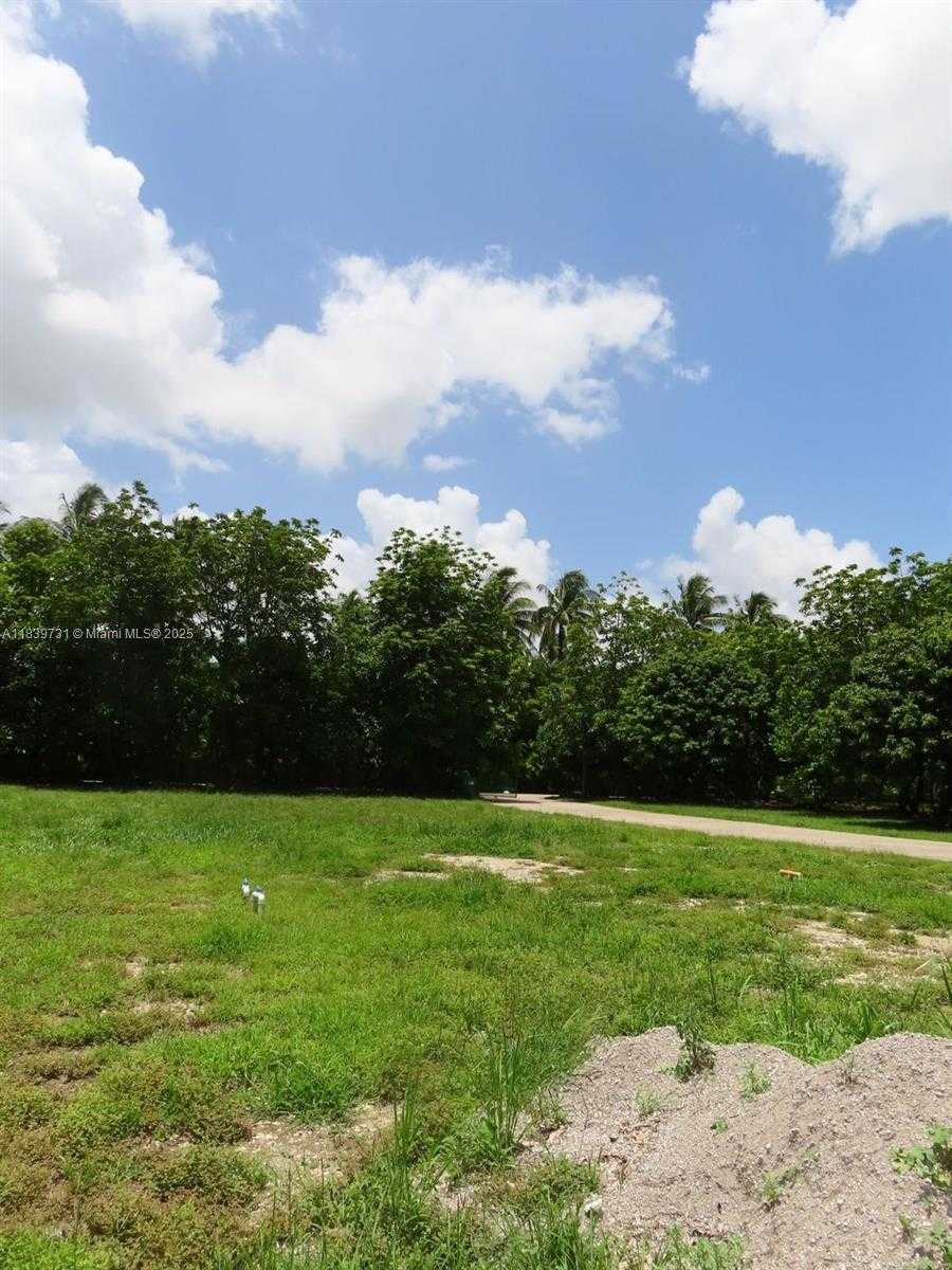 Small Image of 21991 SOUTH WEST 252ND ST, Homestead Number 44