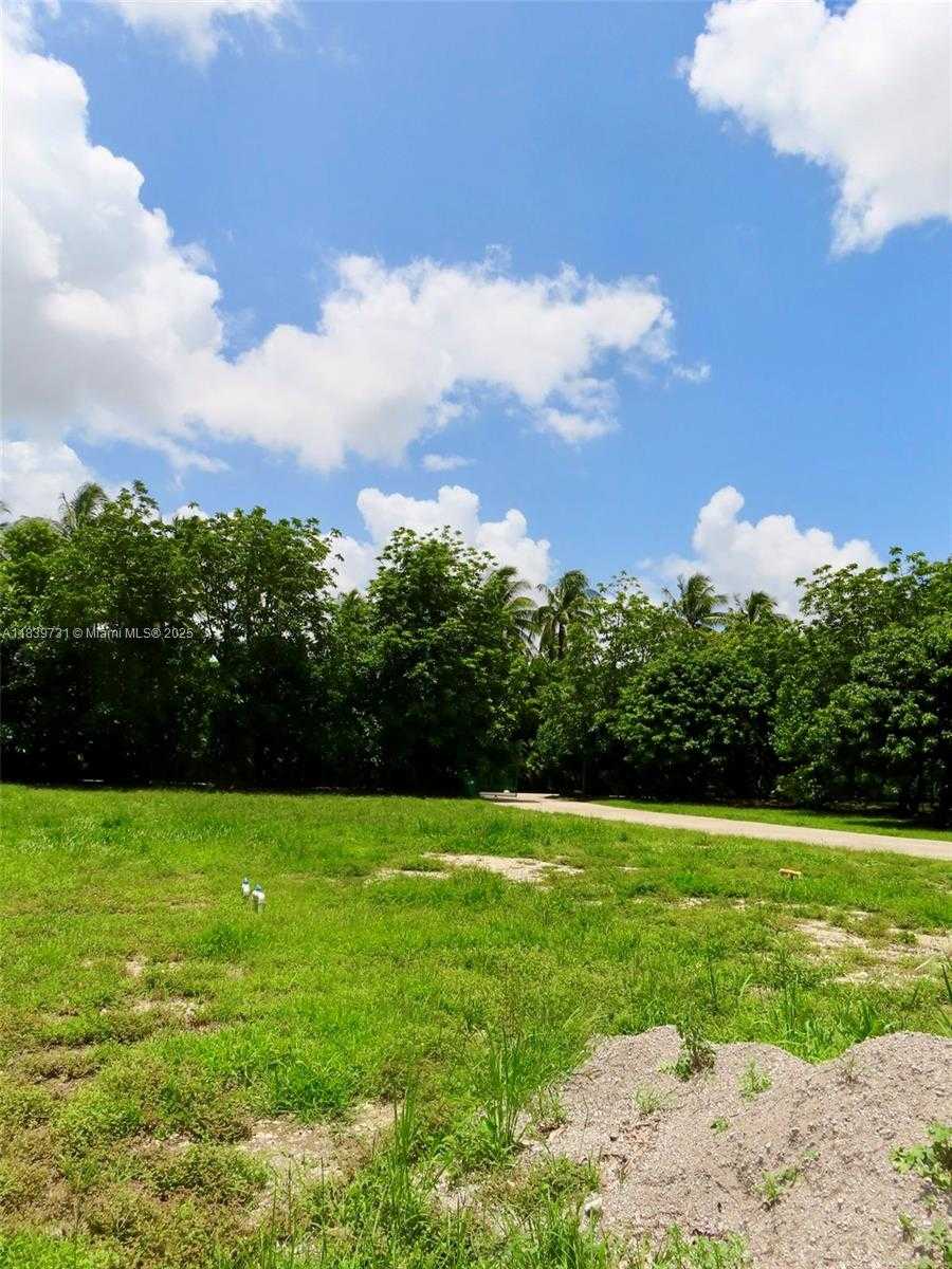 Small Image of 21991 SOUTH WEST 252ND ST, Homestead Number 53