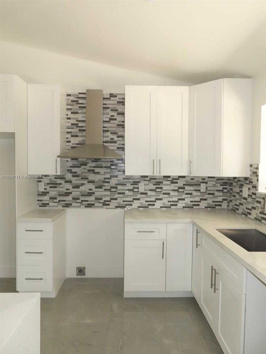 Small Image of 21991 SOUTH WEST 252ND ST, Homestead Number 7