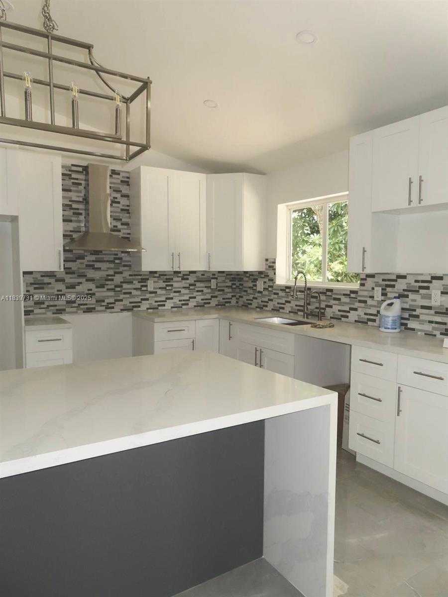 Small Image of 21991 SOUTH WEST 252ND ST, Homestead Number 9