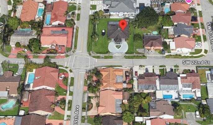 Small Image of 13895 SOUTH WEST 22ND ST, Miami Number 3
