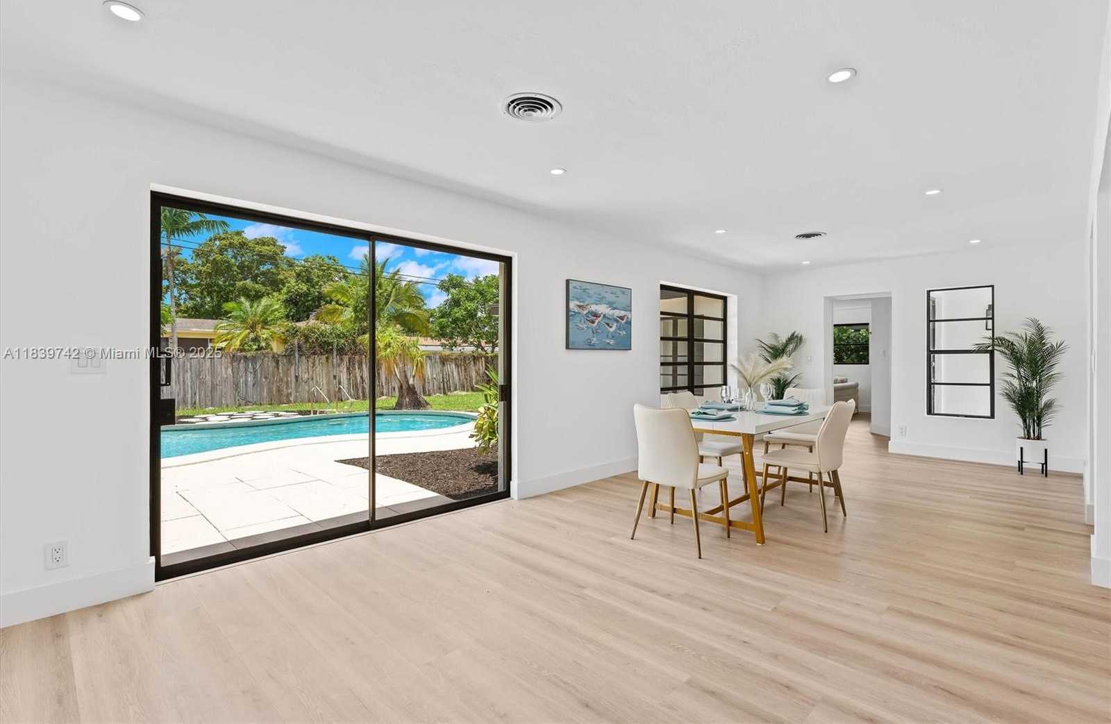 Small Image of 885 AZALEA CT, Plantation Number 12