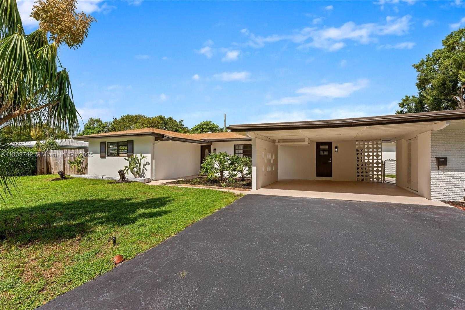 Small Image of 885 AZALEA CT, Plantation Number 33
