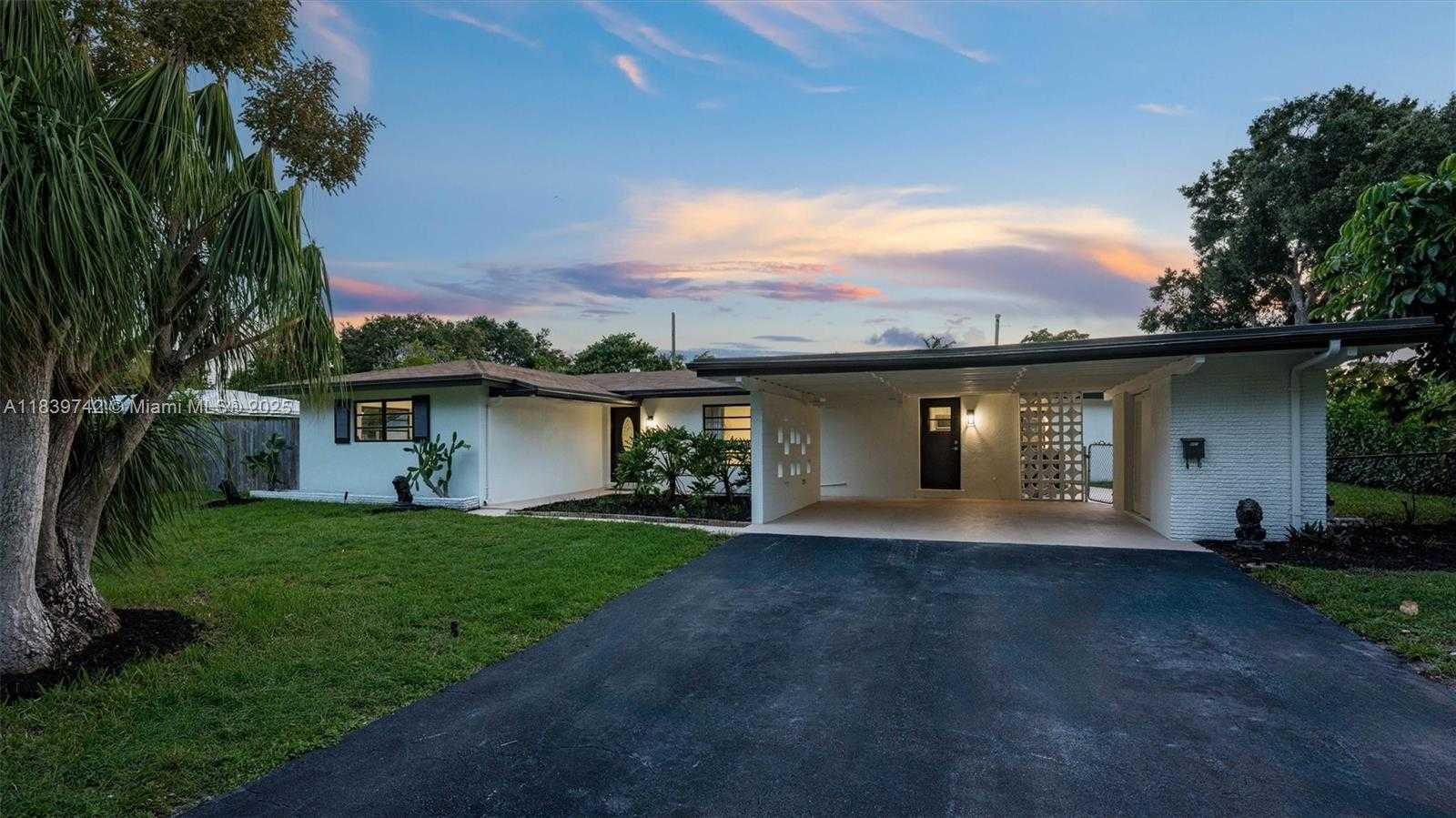 Small Image of 885 AZALEA CT, Plantation Number 34