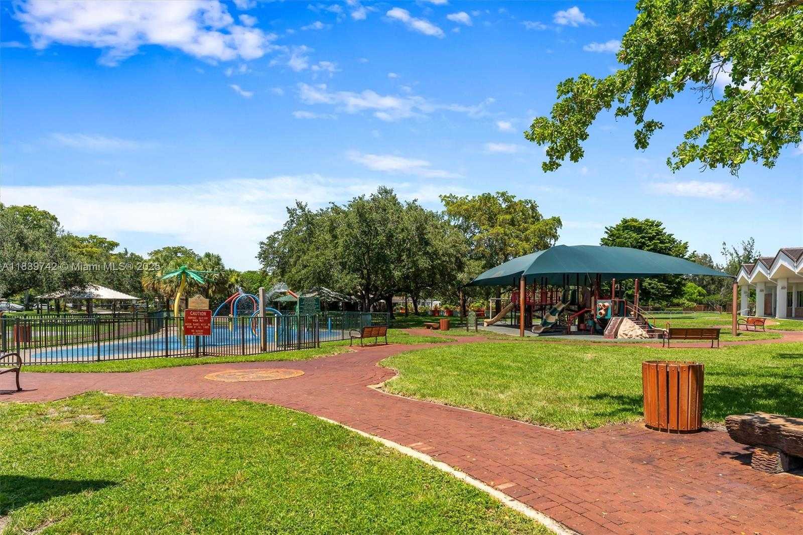 Small Image of 885 AZALEA CT, Plantation Number 41