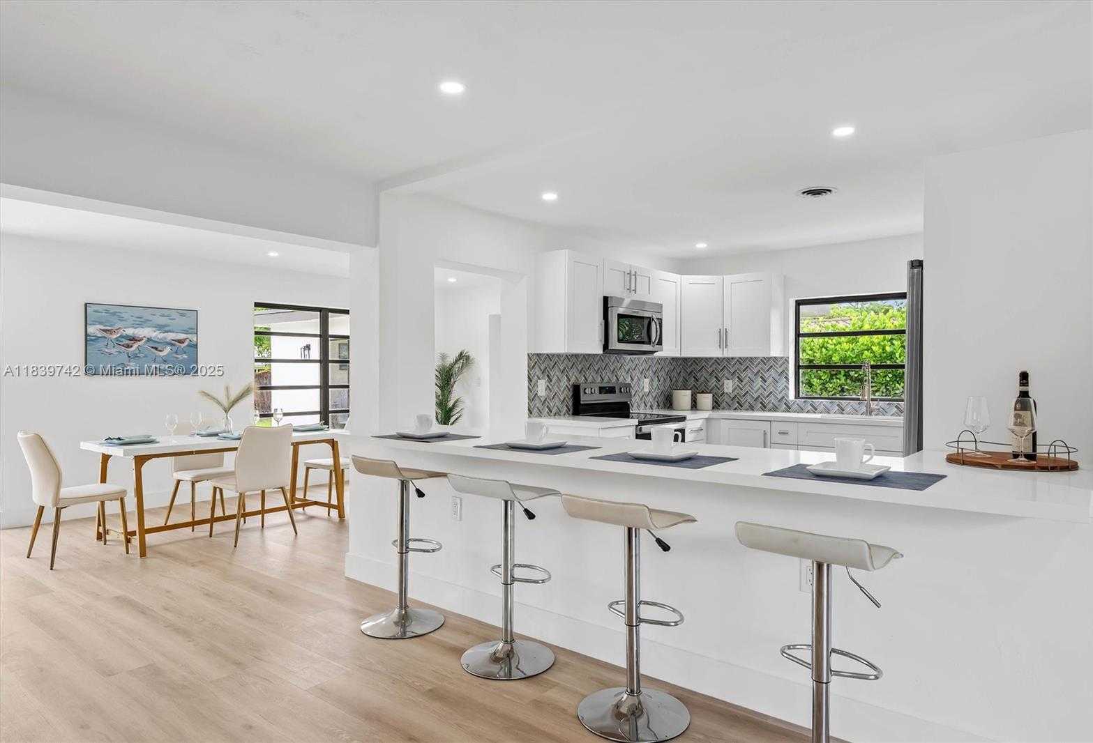 Small Image of 885 AZALEA CT, Plantation Number 5