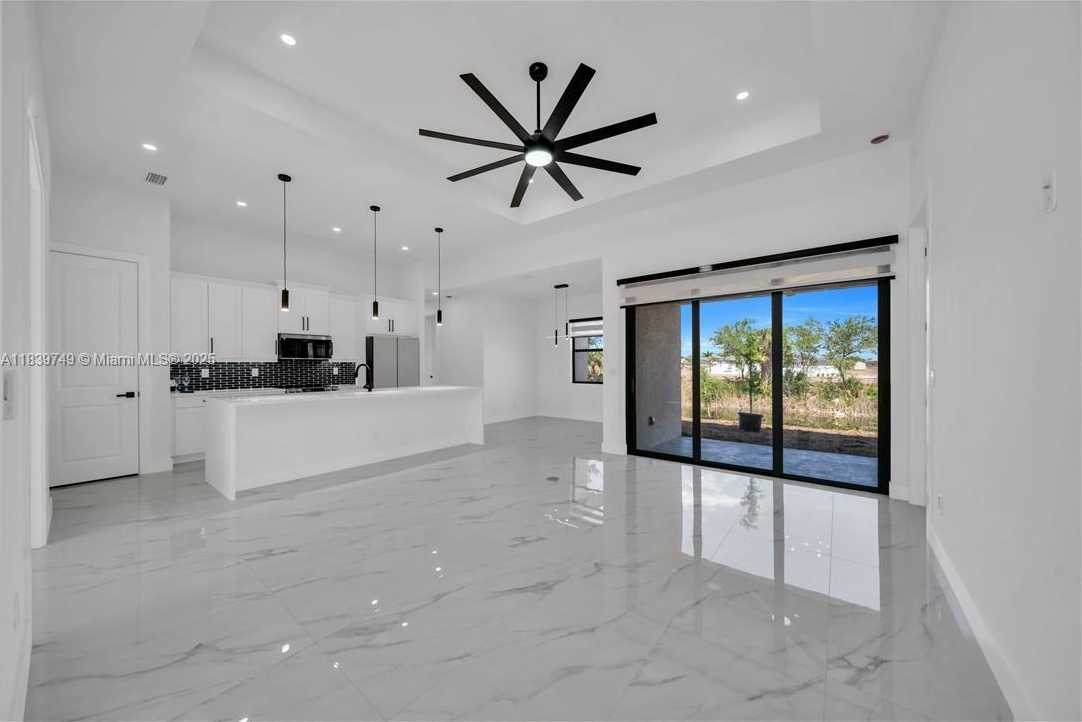 Small Image of 903 NE 23rd St, Cape Coral, FL 33909, USA Number 15