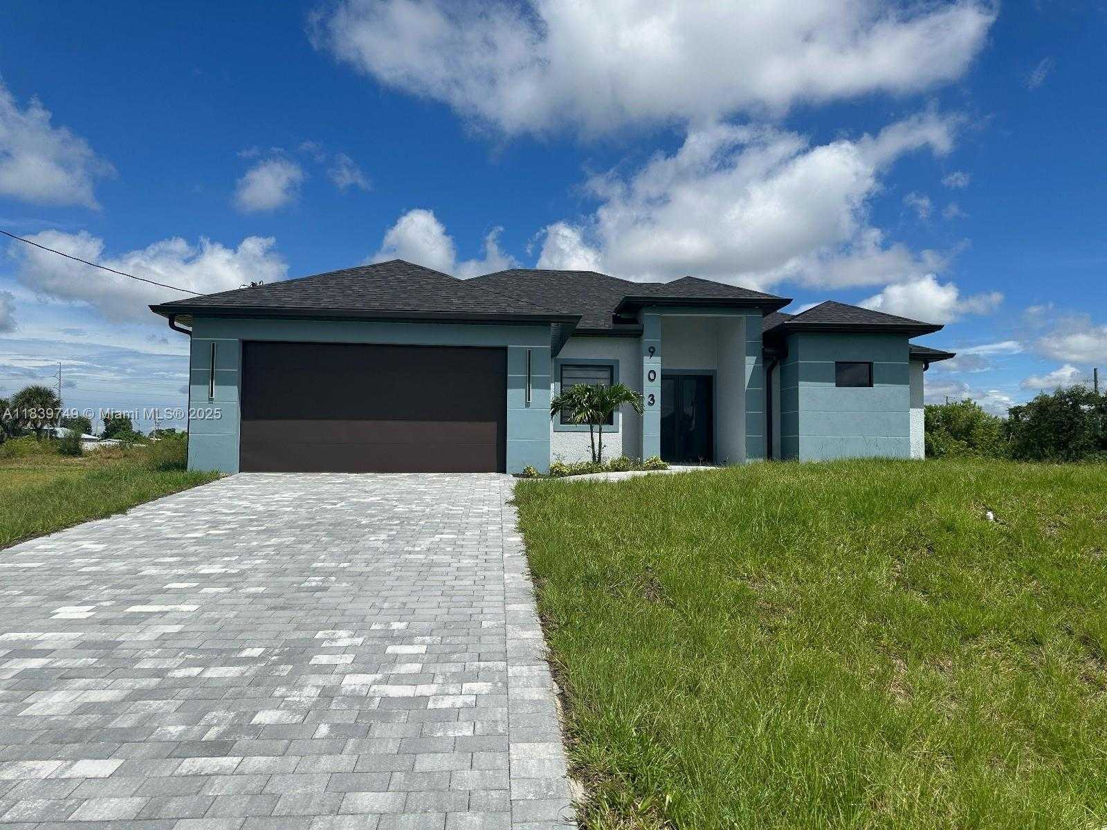 Small Image of 903 NE 23rd St, Cape Coral, FL 33909, USA Number 2