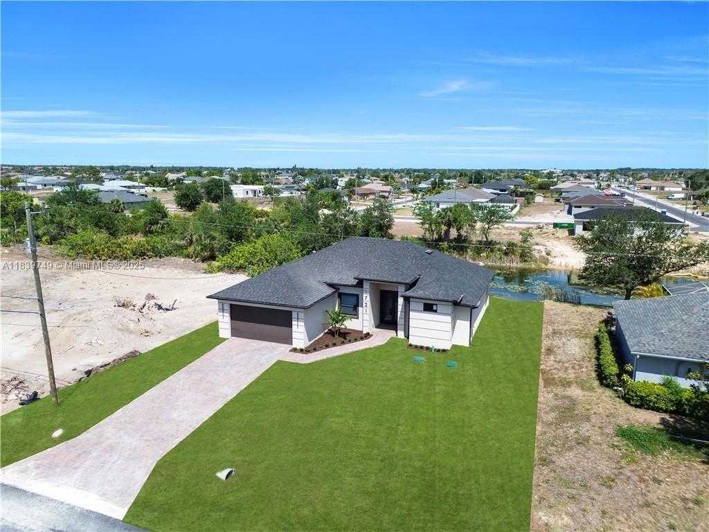 Small Image of 903 NE 23rd St, Cape Coral, FL 33909, USA Number 3