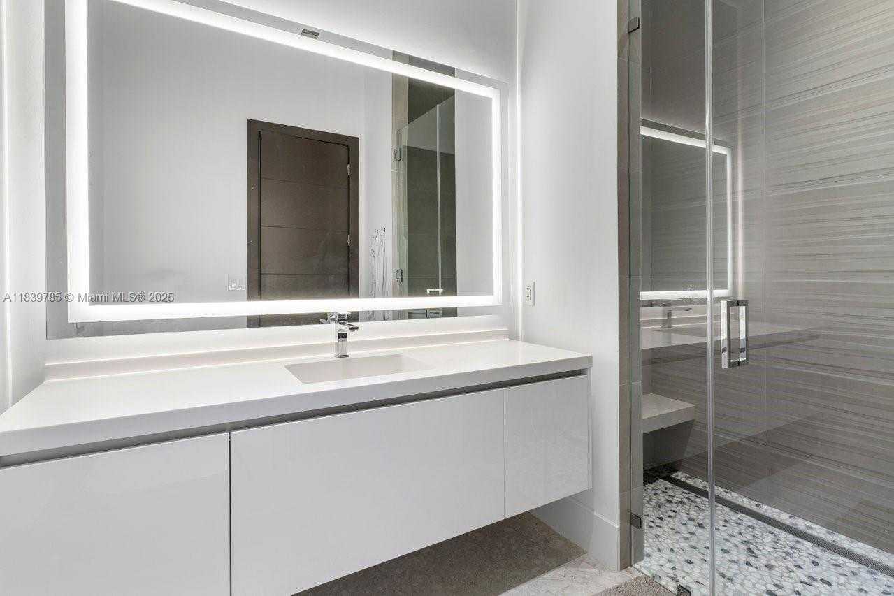 Small Image of 17900 SOUTH WEST 70TH PL, Southwest Ranches Number 32