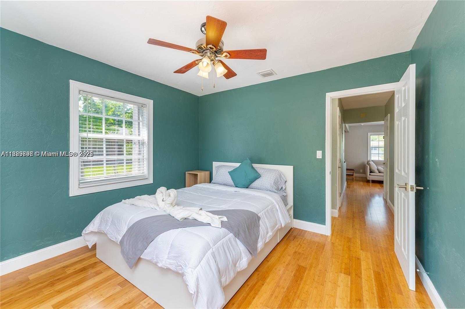 Small Image of 412 SOUTH WEST 16TH CT, Fort Lauderdale Number 11