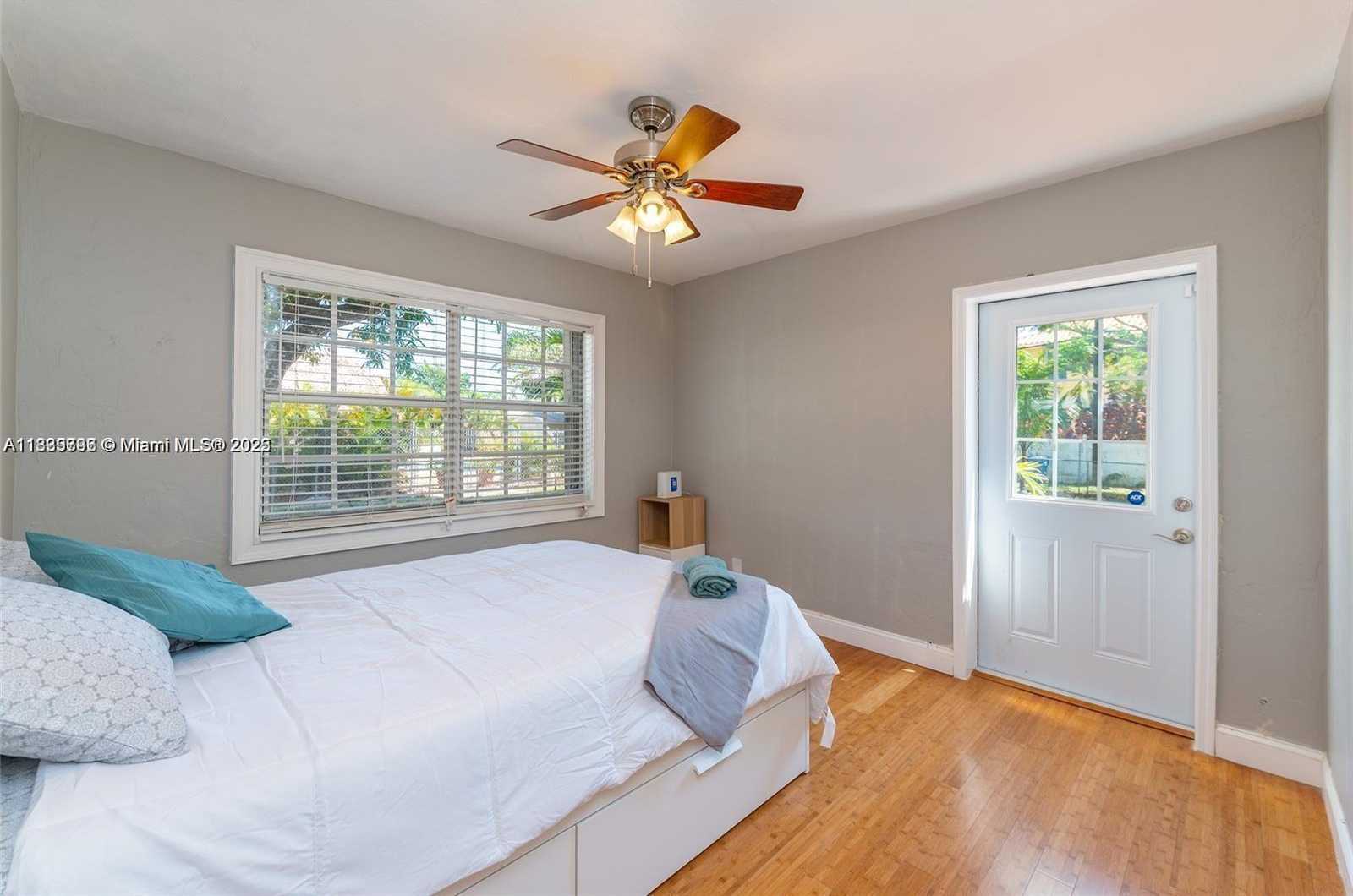Small Image of 412 SOUTH WEST 16TH CT, Fort Lauderdale Number 13