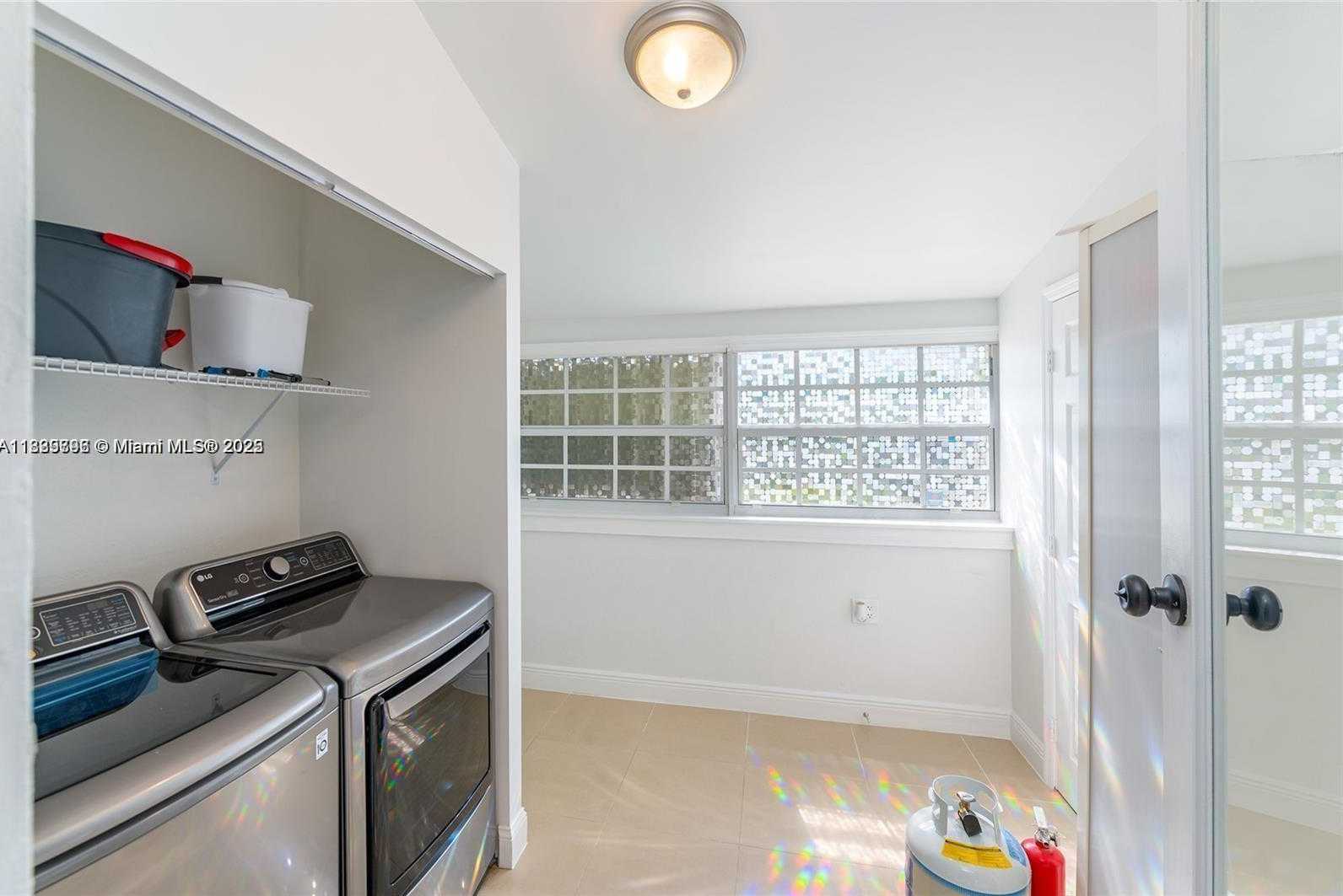Small Image of 412 SOUTH WEST 16TH CT, Fort Lauderdale Number 18