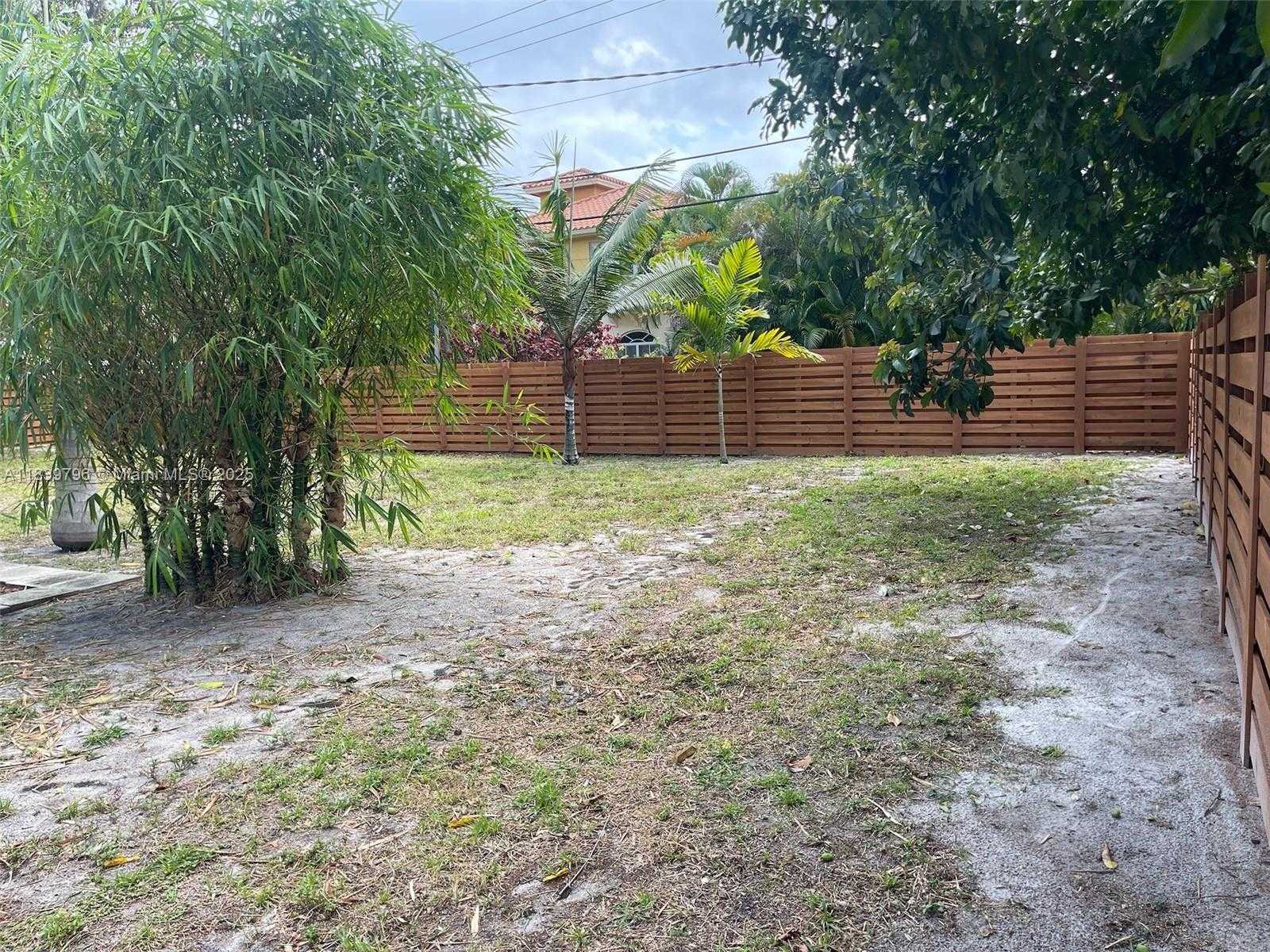 Small Image of 412 SOUTH WEST 16TH CT, Fort Lauderdale Number 20