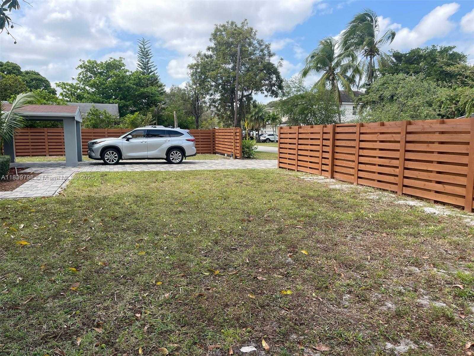 Small Image of 412 SOUTH WEST 16TH CT, Fort Lauderdale Number 24