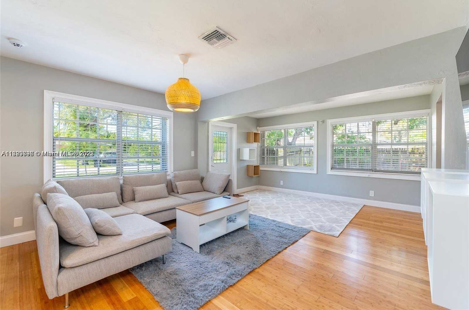 Small Image of 412 SOUTH WEST 16TH CT, Fort Lauderdale Number 7
