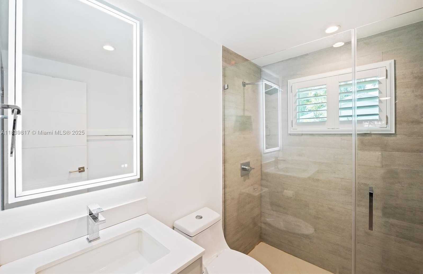 Small Image of 2511 TEQUESTA LN, Coconut Grove Number 17