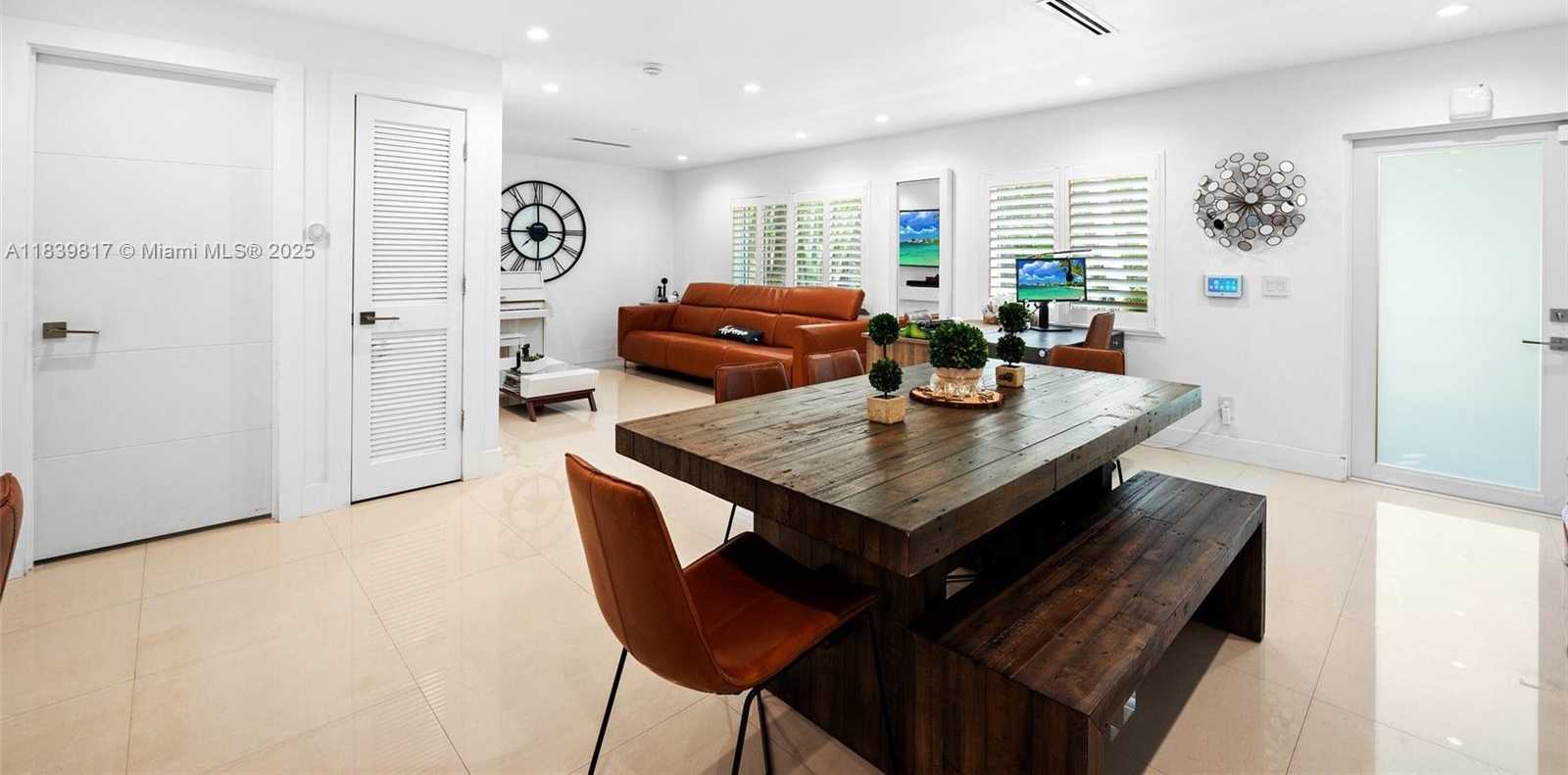 Small Image of 2511 TEQUESTA LN, Coconut Grove Number 5