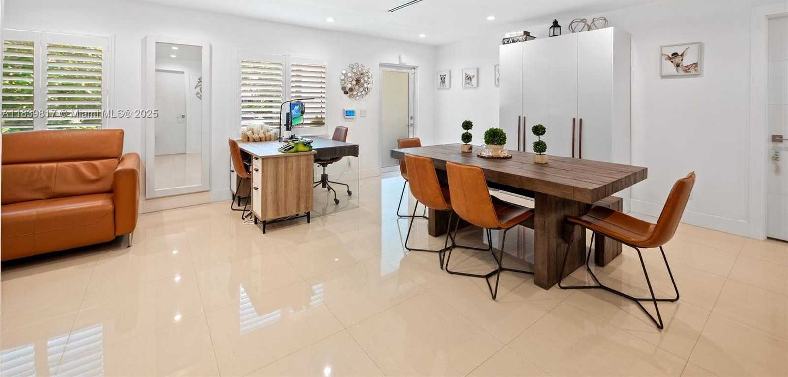 Small Image of 2511 TEQUESTA LN, Coconut Grove Number 6