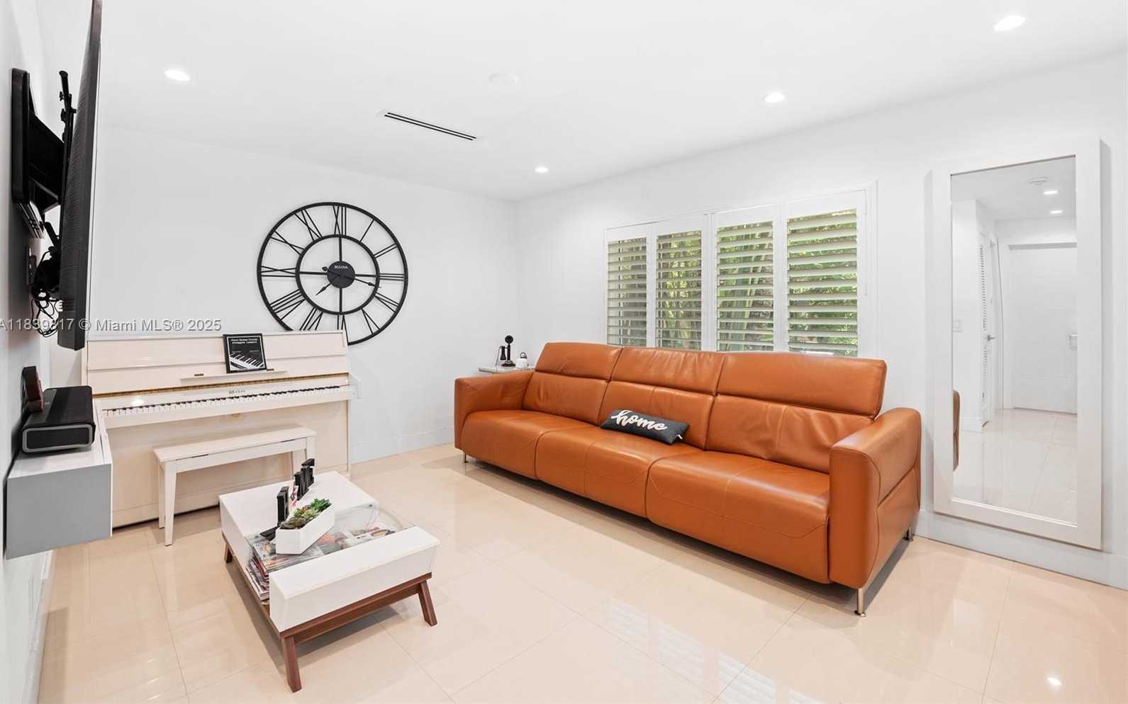 Small Image of 2511 TEQUESTA LN, Coconut Grove Number 7