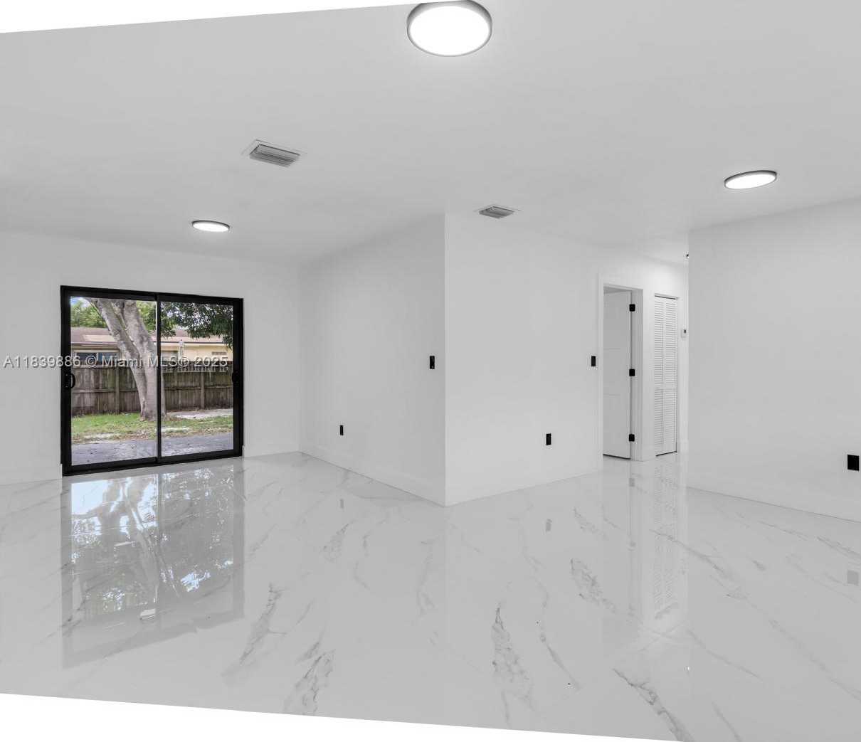 Small Image of 1041 NORTH WEST 199TH ST, Miami Gardens Number 10