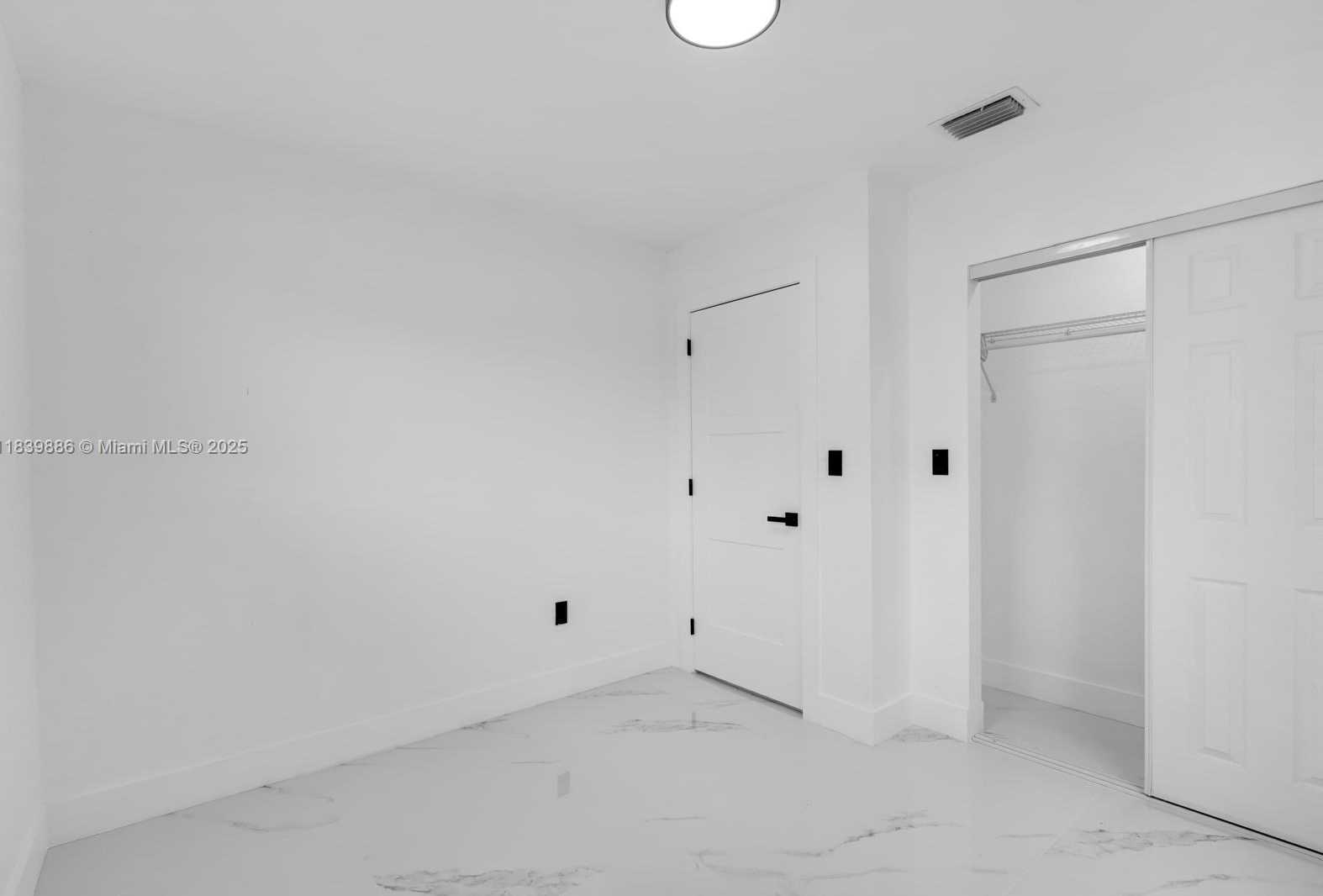Small Image of 1041 NORTH WEST 199TH ST, Miami Gardens Number 14