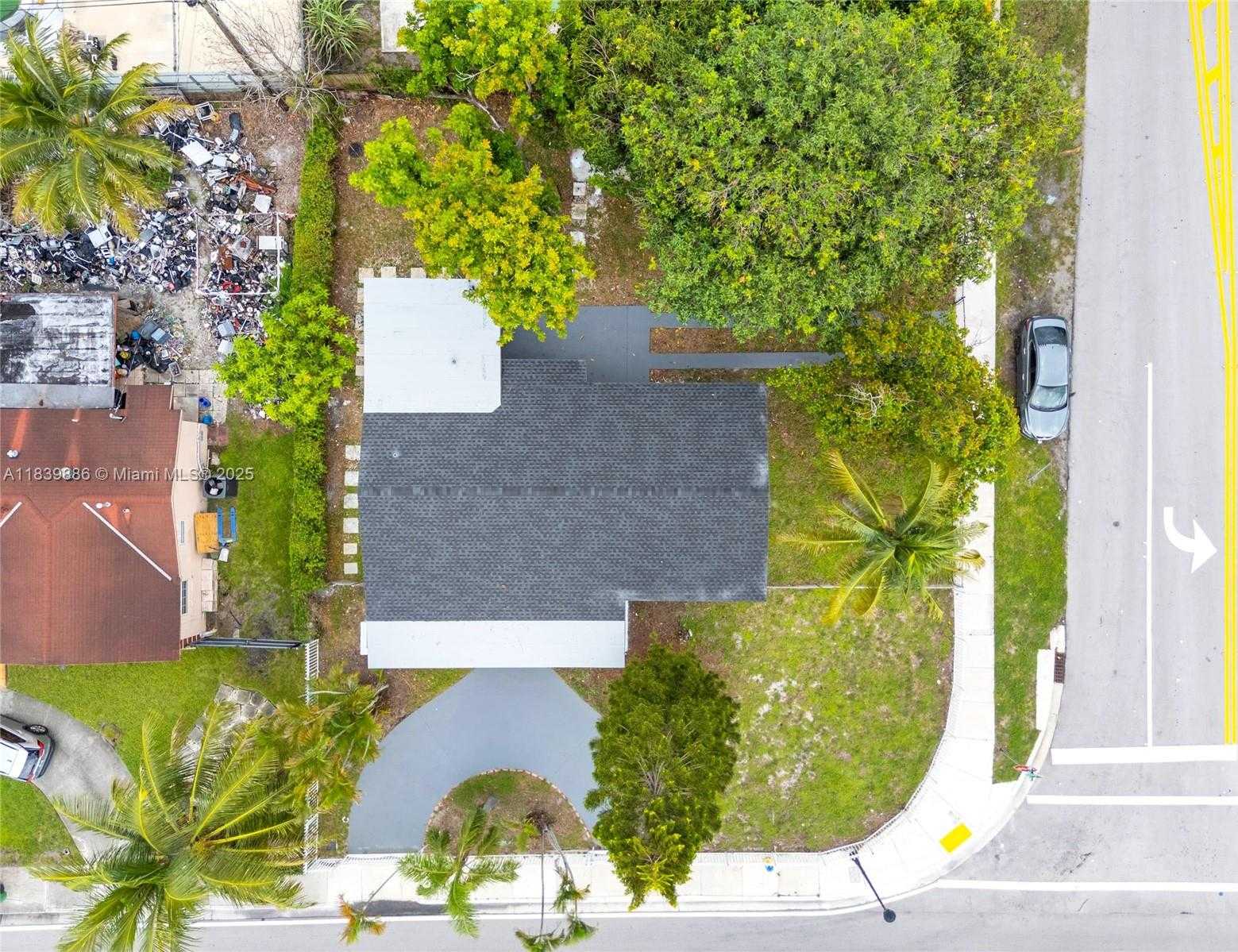 Small Image of 1041 NORTH WEST 199TH ST, Miami Gardens Number 4